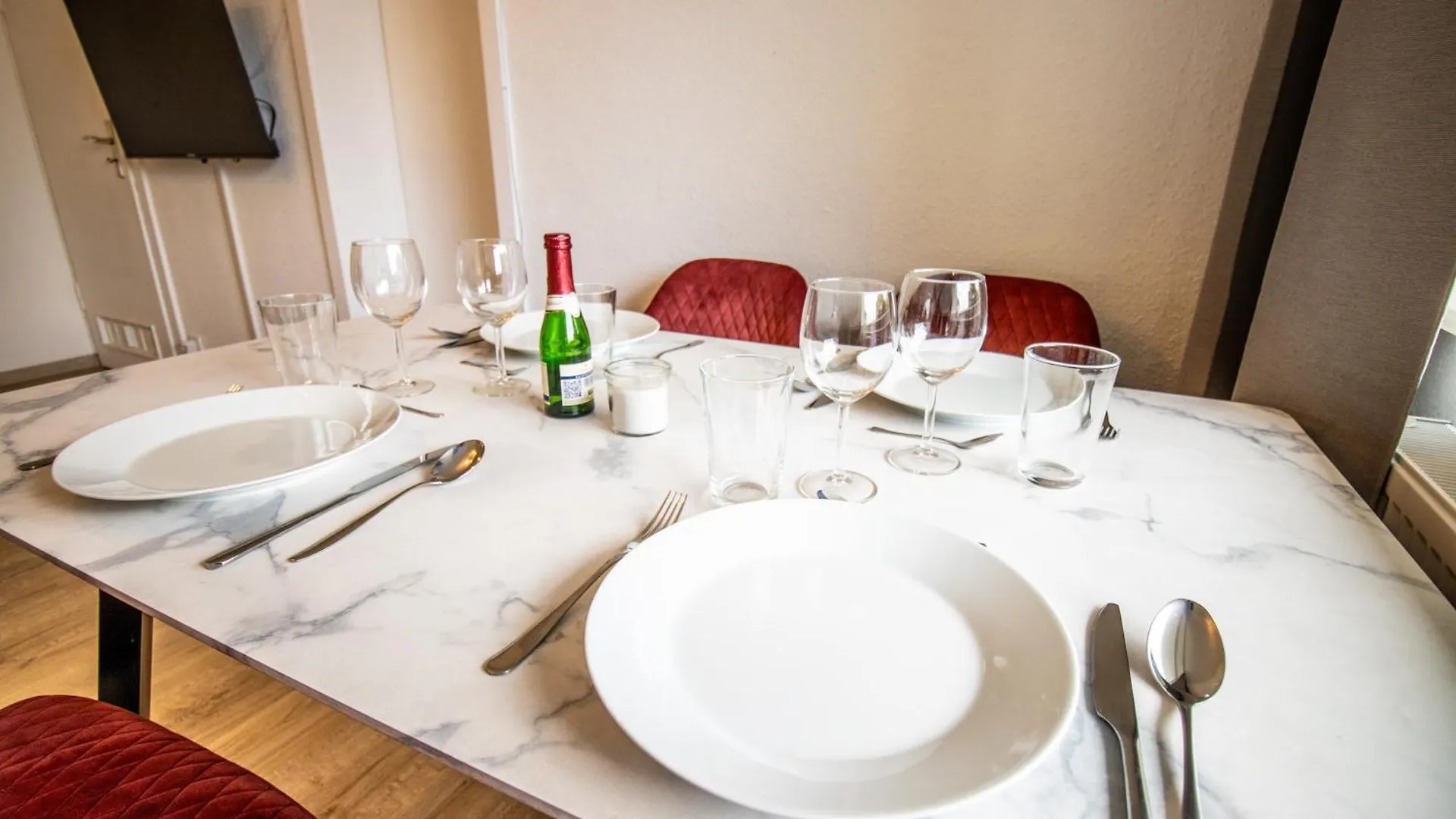 Messe-Apartment Fuer 5 Gaeste Mit Balkon Und Lift Hannover