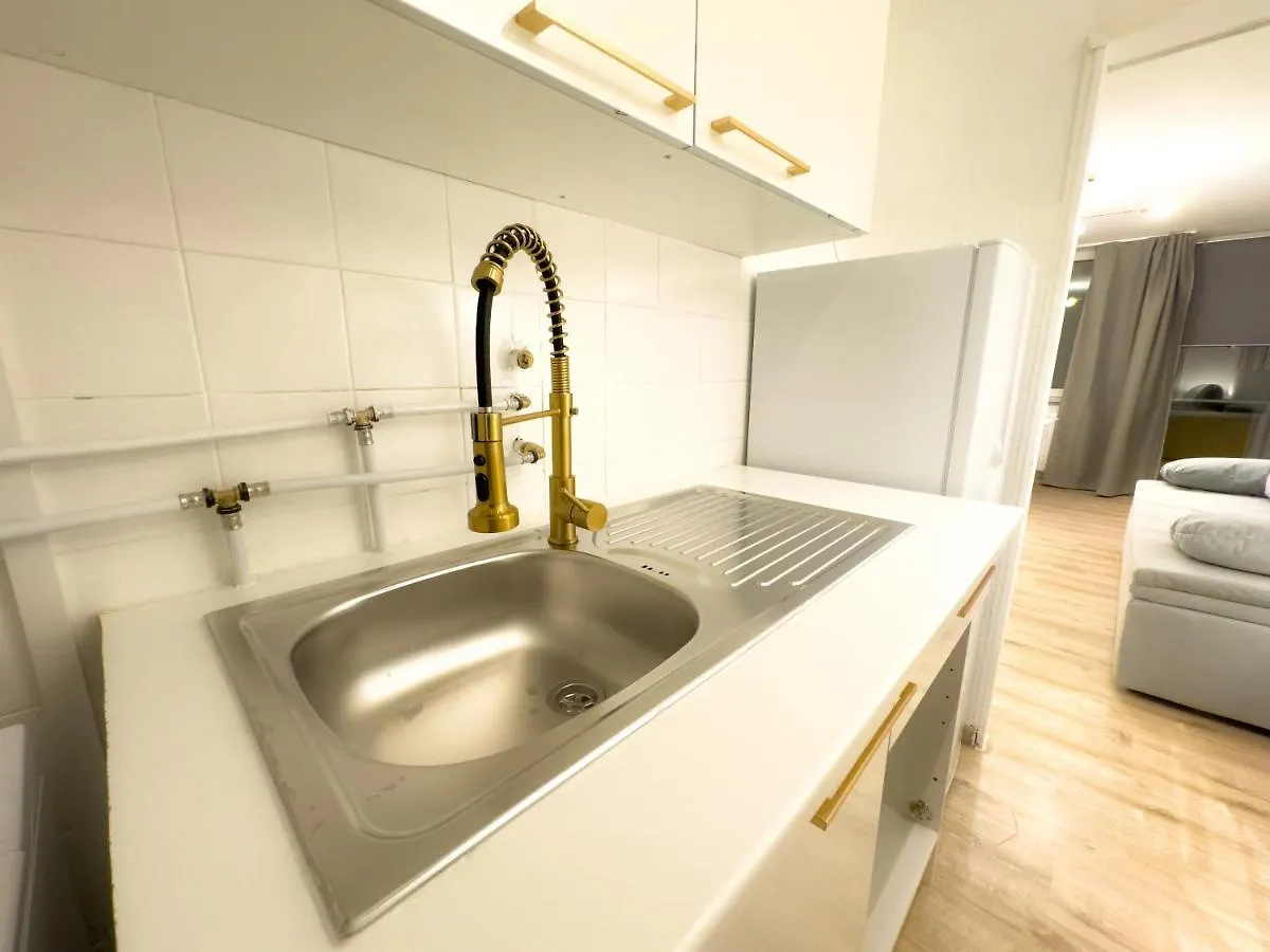 Messe-Apartment Fuer 5 Gaeste Mit Balkon Und Lift Hannover