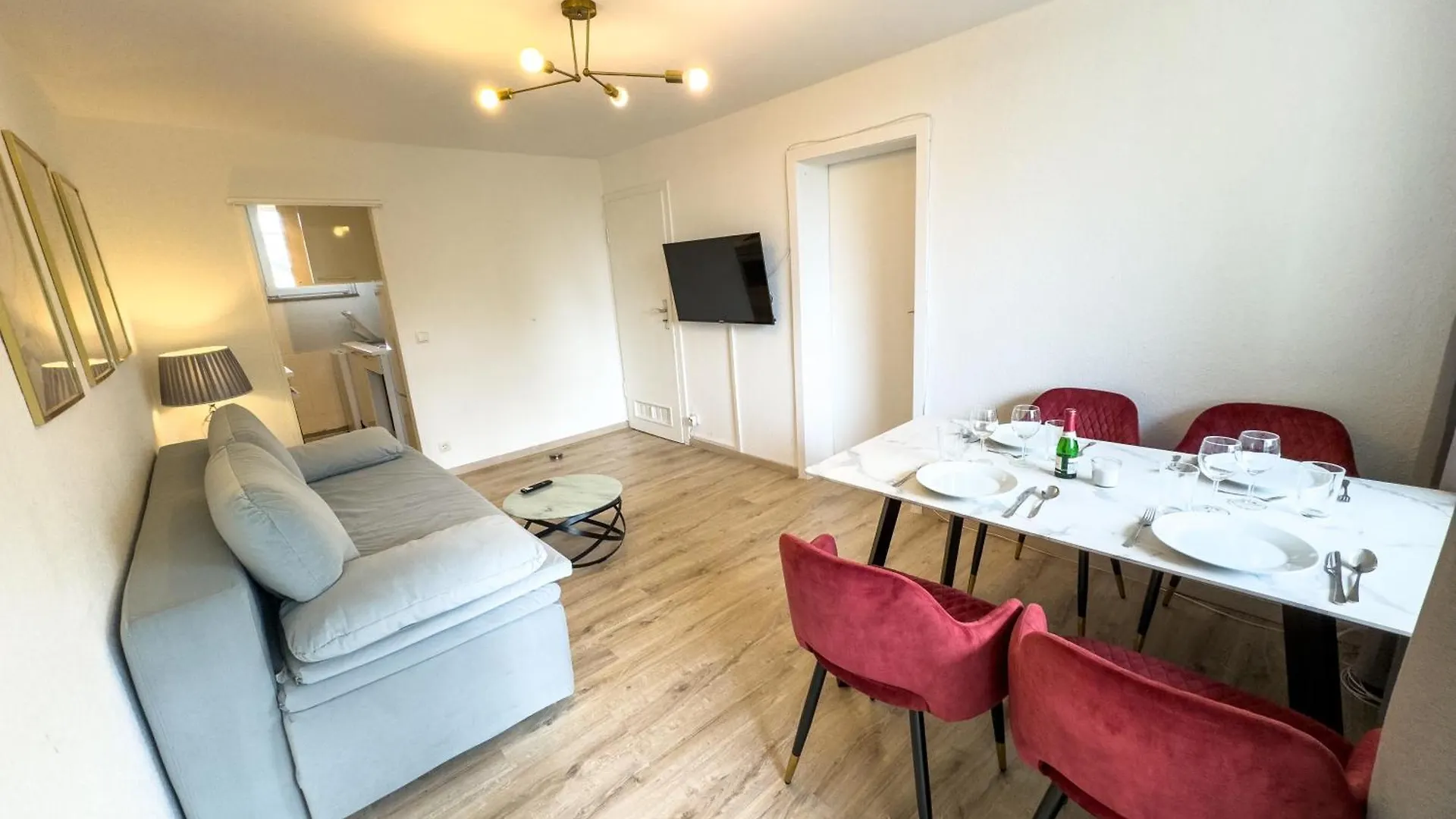 Messe-Apartment Fuer 5 Gaeste Mit Balkon Und Lift Hannover