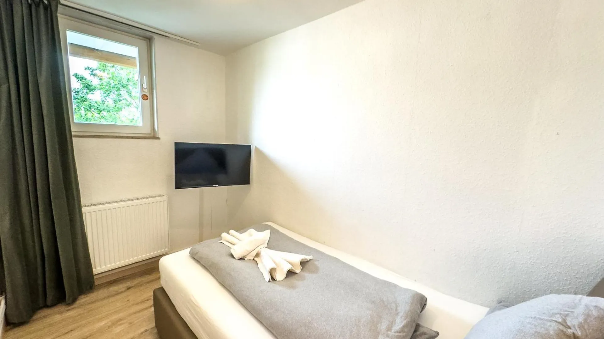 Messe-Apartment Fuer 5 Gaeste Mit Balkon Und Lift Hannover Germany